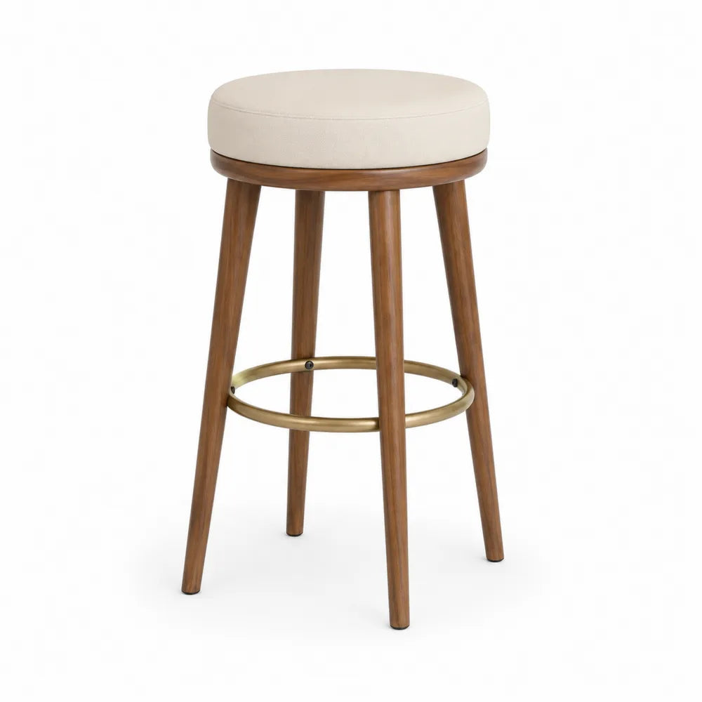 Tabouret de bar en bois avec assise en polyester beige et repose-pieds en laiton